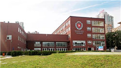 董事长名字都写错了！“95后”入主后，首份财报出现多处低级错误！